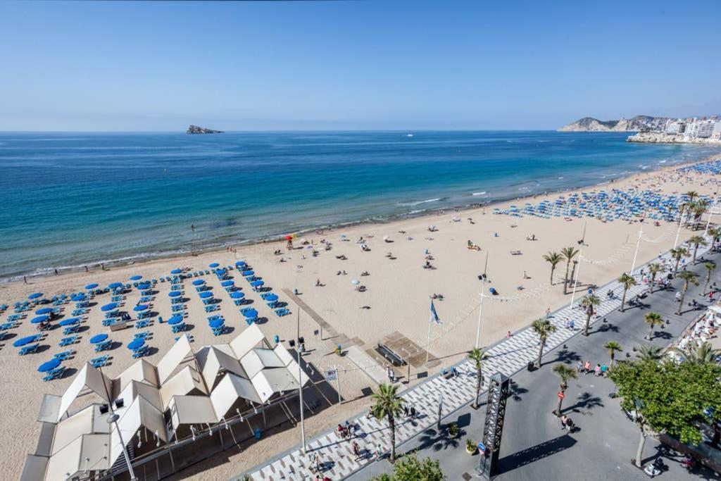 Levante Beach Front Of The Sea Estacha Benidorm Kültér fotó