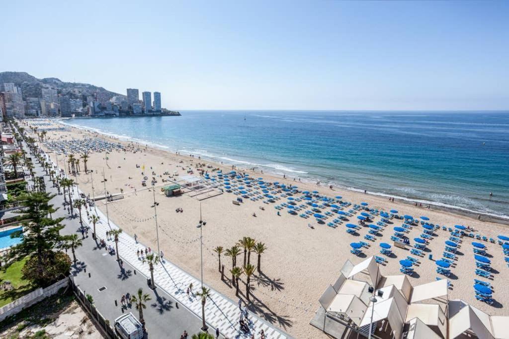 Levante Beach Front Of The Sea Estacha Benidorm Kültér fotó